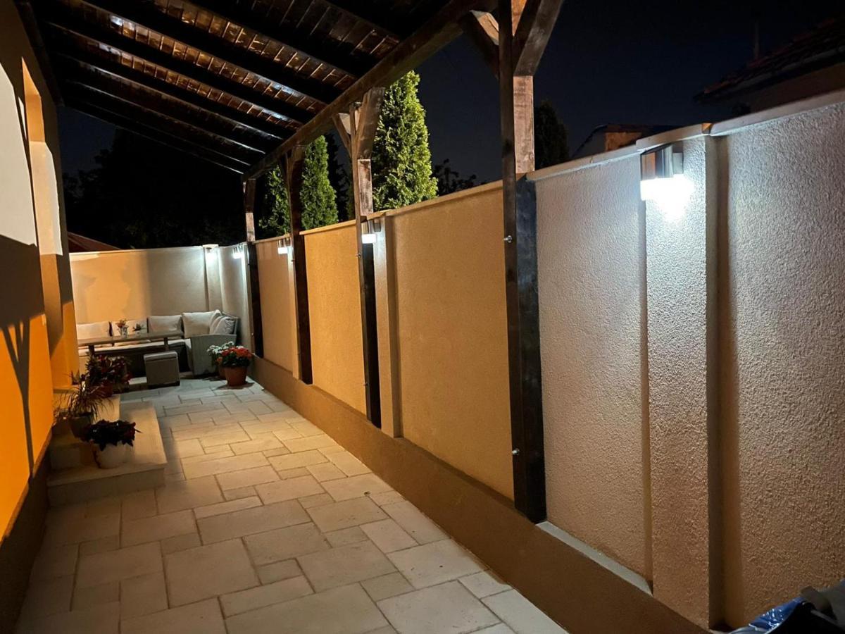 Central House Vila Oradea Exterior foto