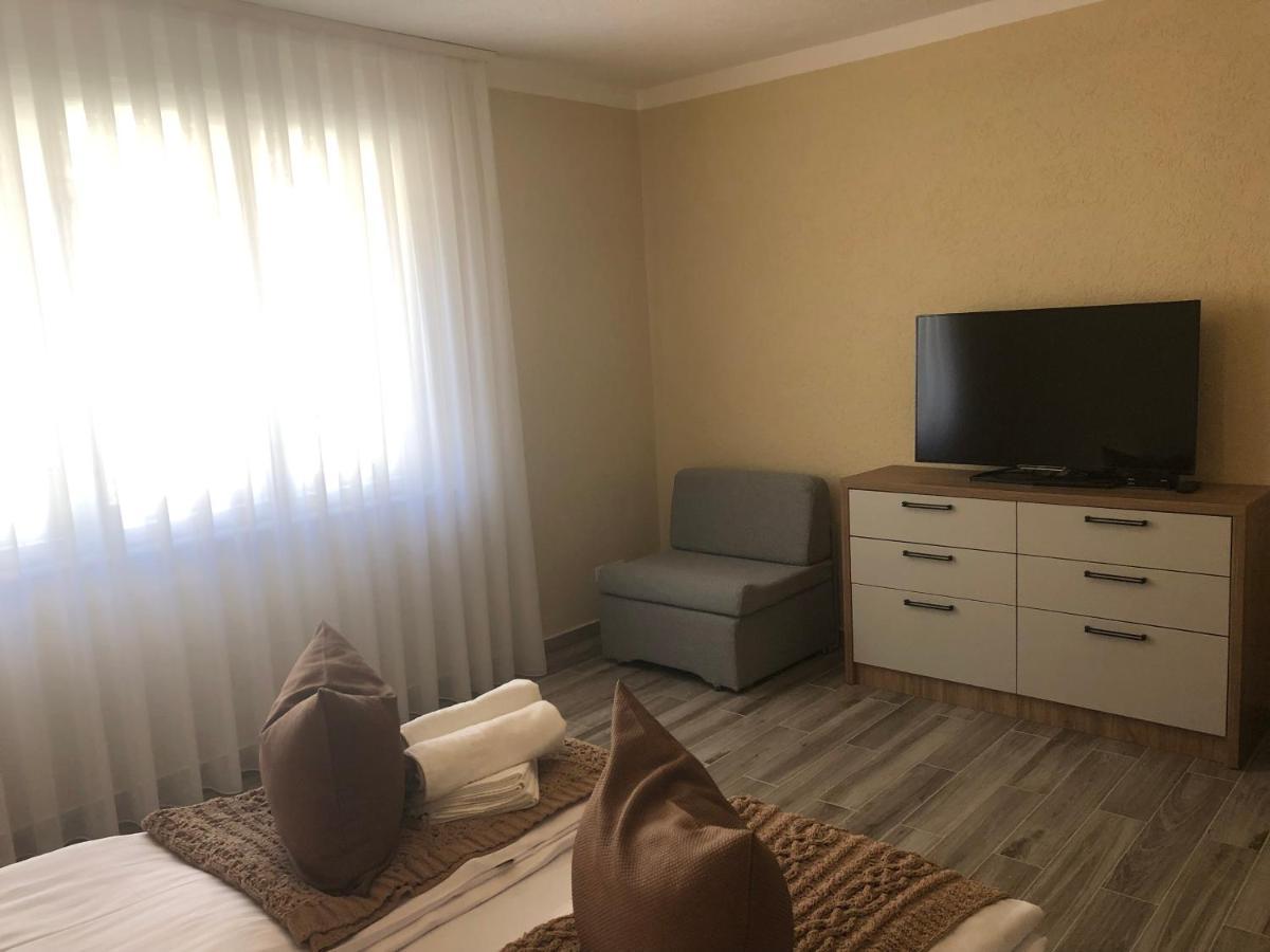 Central House Vila Oradea Exterior foto